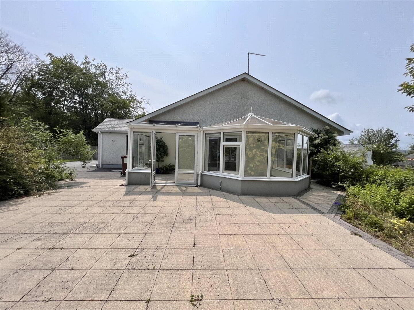 property description image