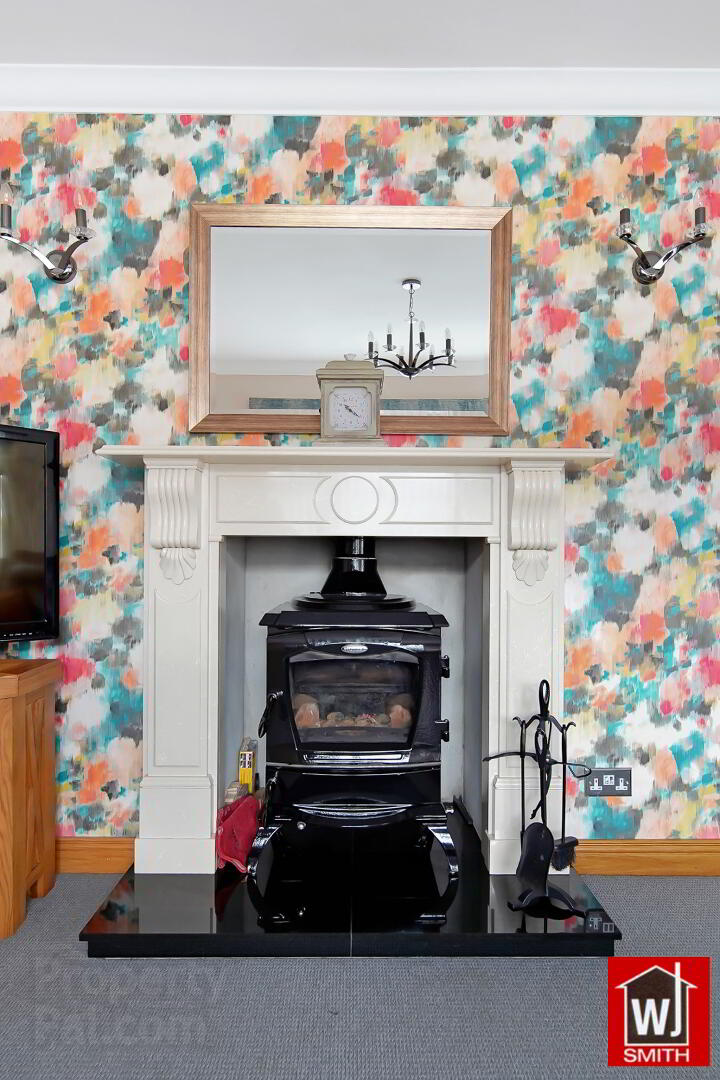 12 Lurganbuoy Road 11 of 47