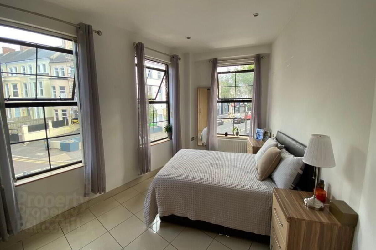 Apartment A, 1 Ashley Avenue 8 of 9