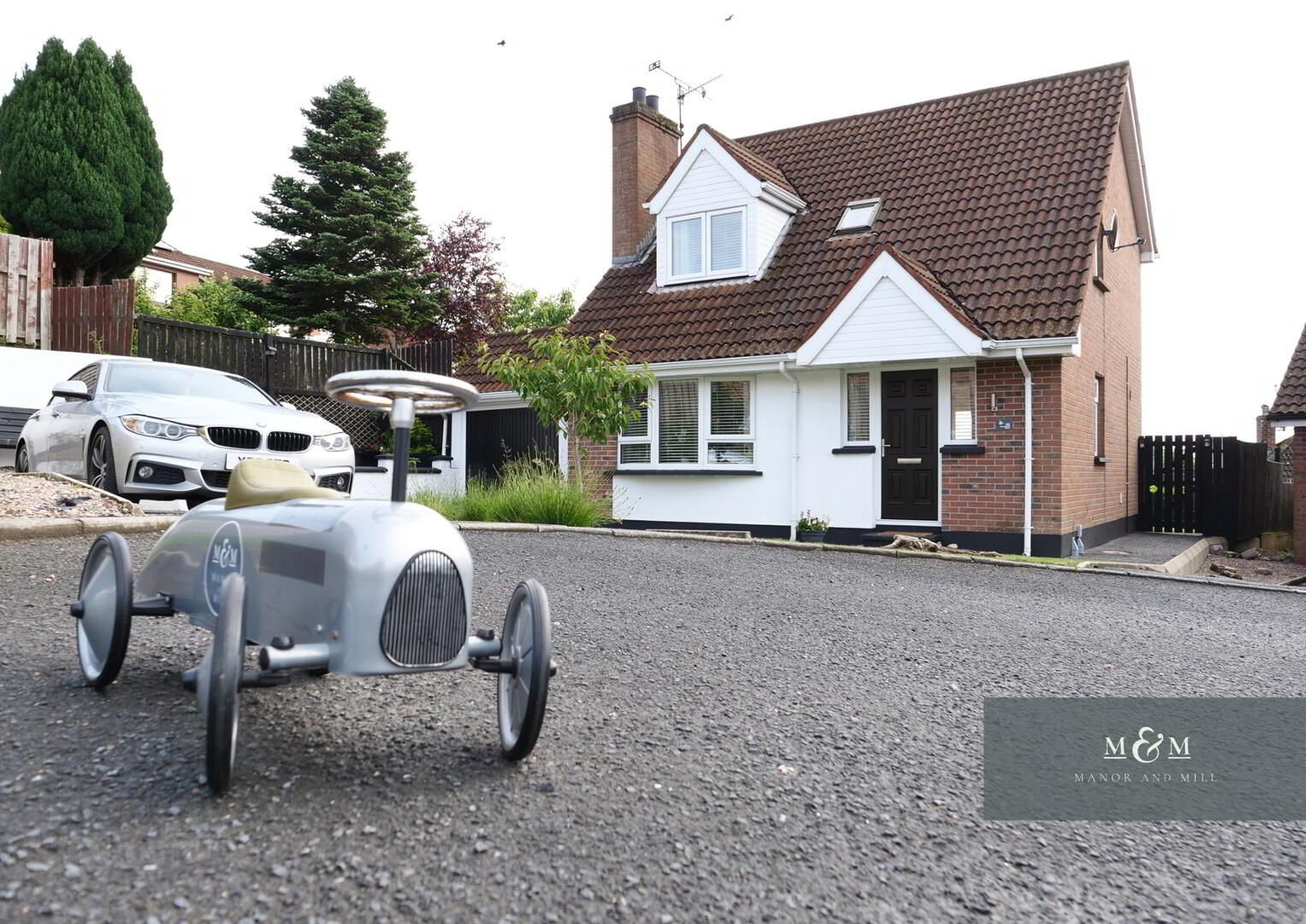 22 Breezemount Manor 1 of 37