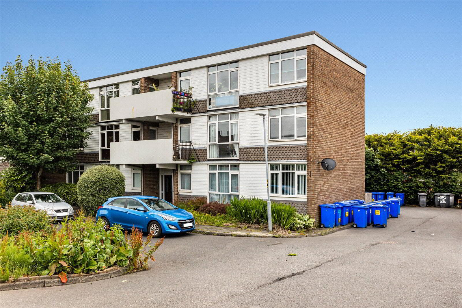 222d Upper Lisburn Road 1 of 21