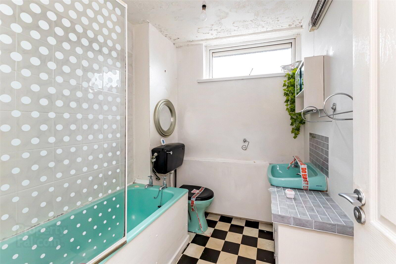 222d Upper Lisburn Road 19 of 21