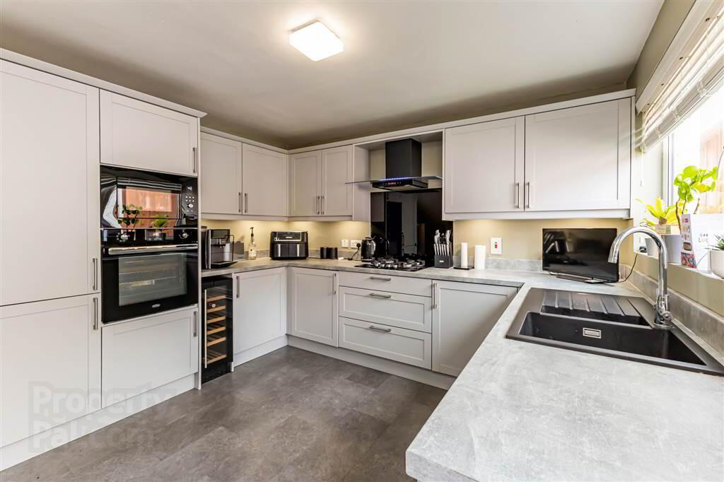 55 Ivan Street 10 of 23