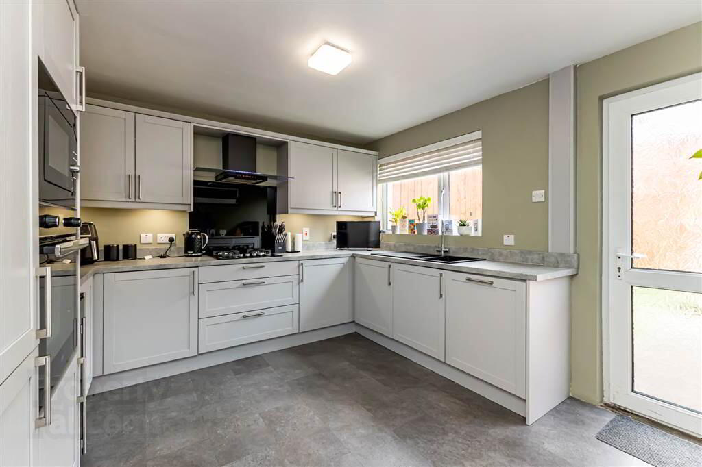 55 Ivan Street 9 of 23