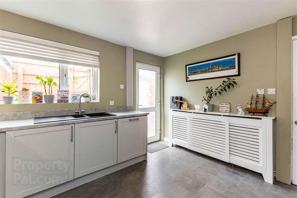 55 Ivan Street 12 of 23
