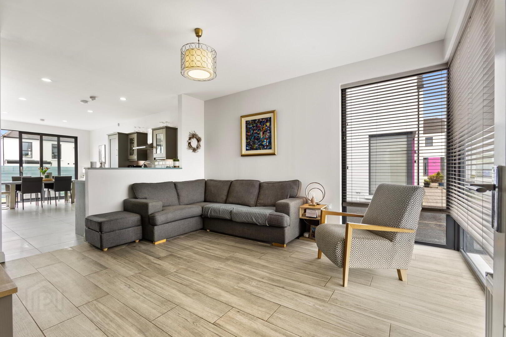 2 Hatheran Square 5 of 32