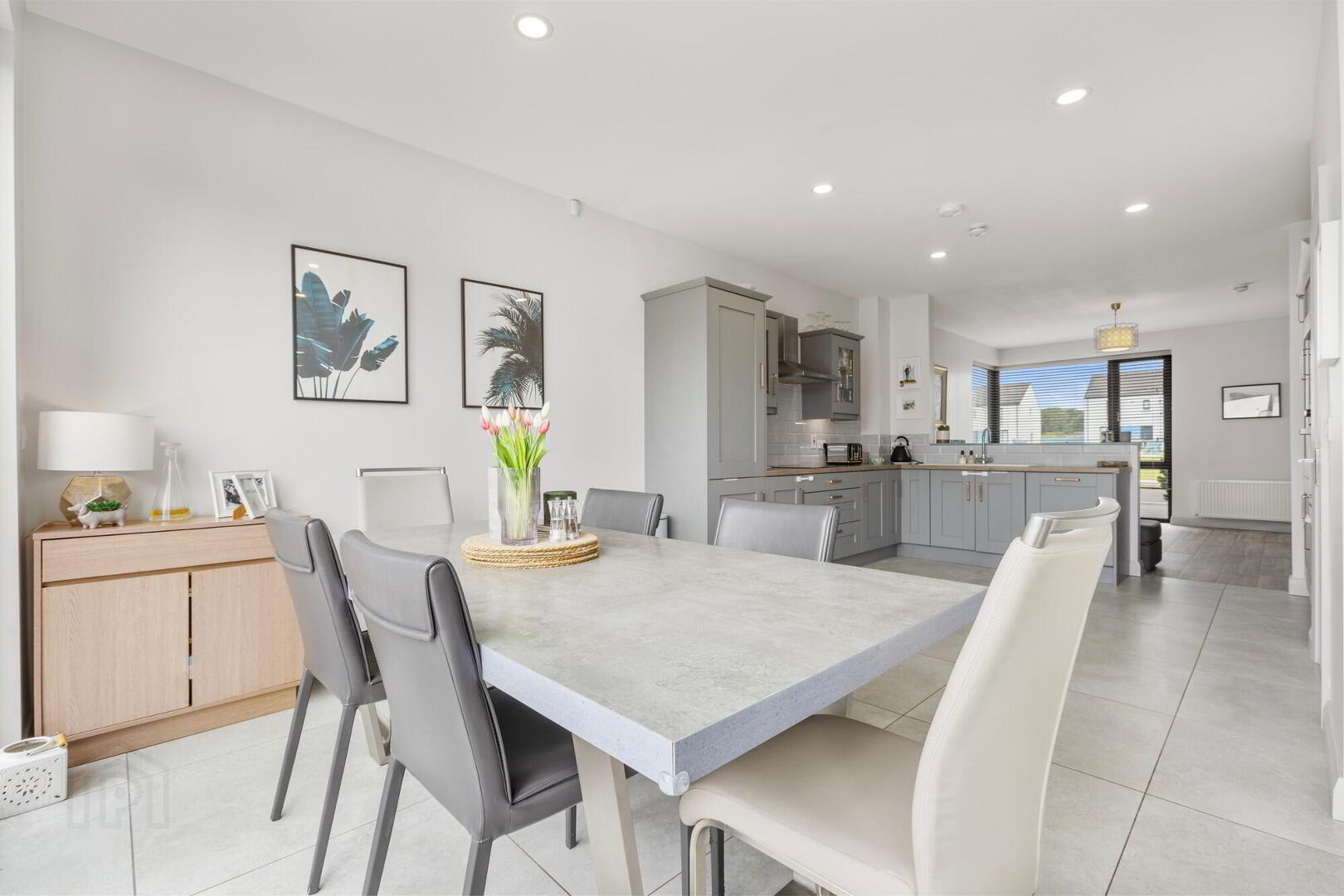 2 Hatheran Square 10 of 32