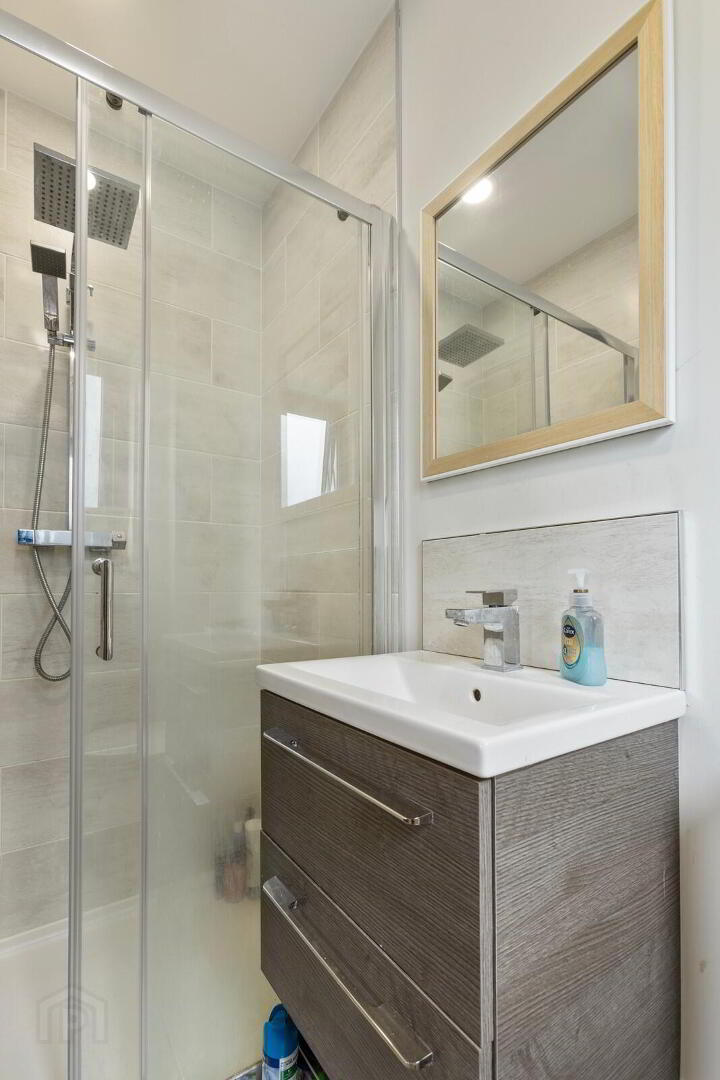 2 Hatheran Square 21 of 32