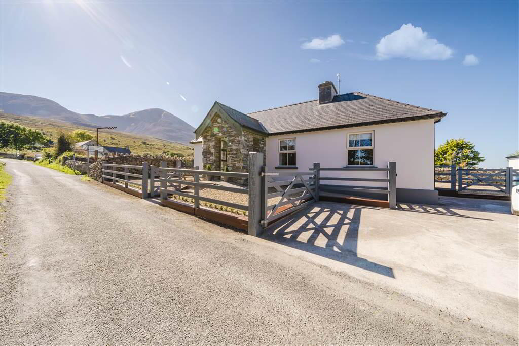 Reek Road Cottage 2 of 21