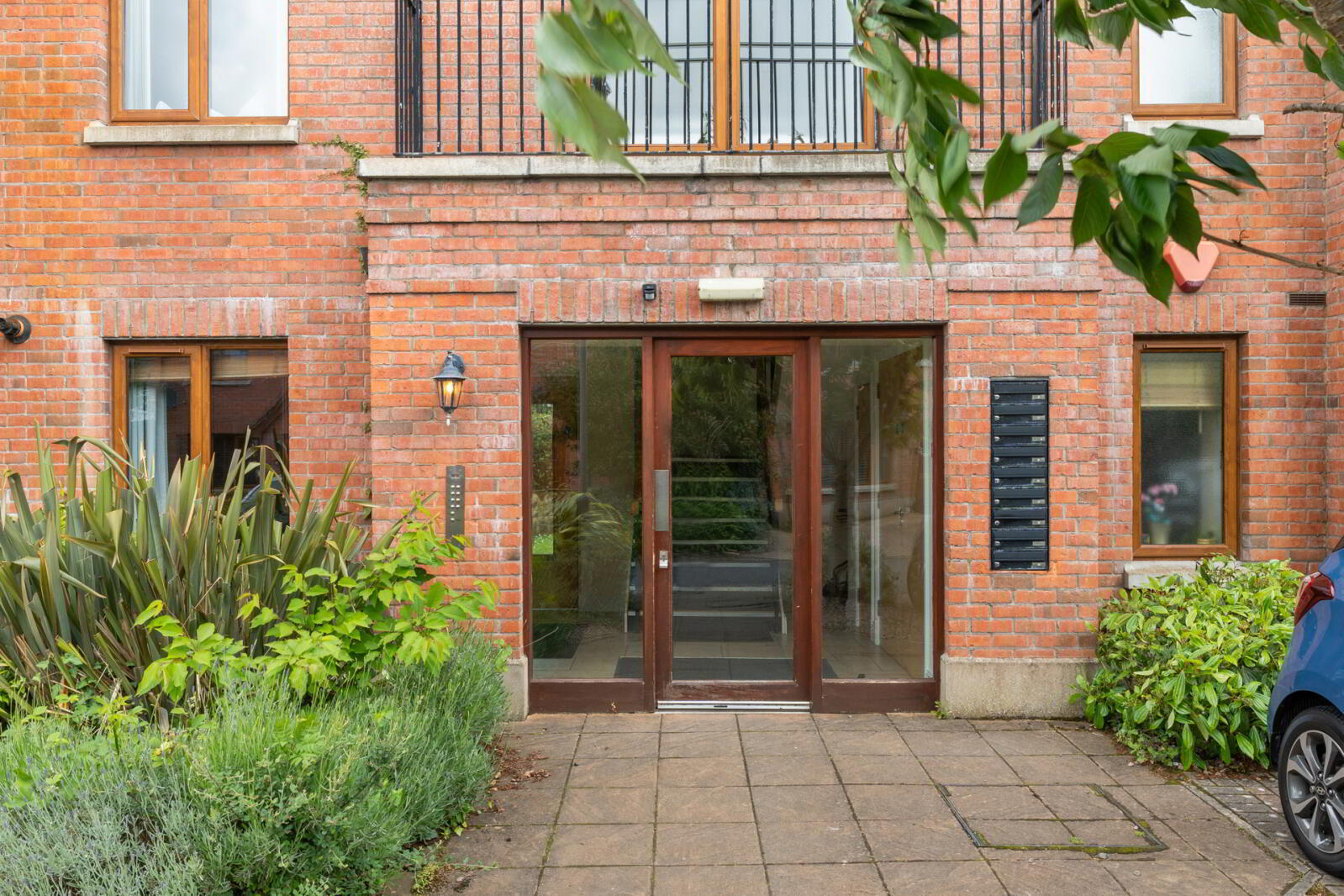 property description image