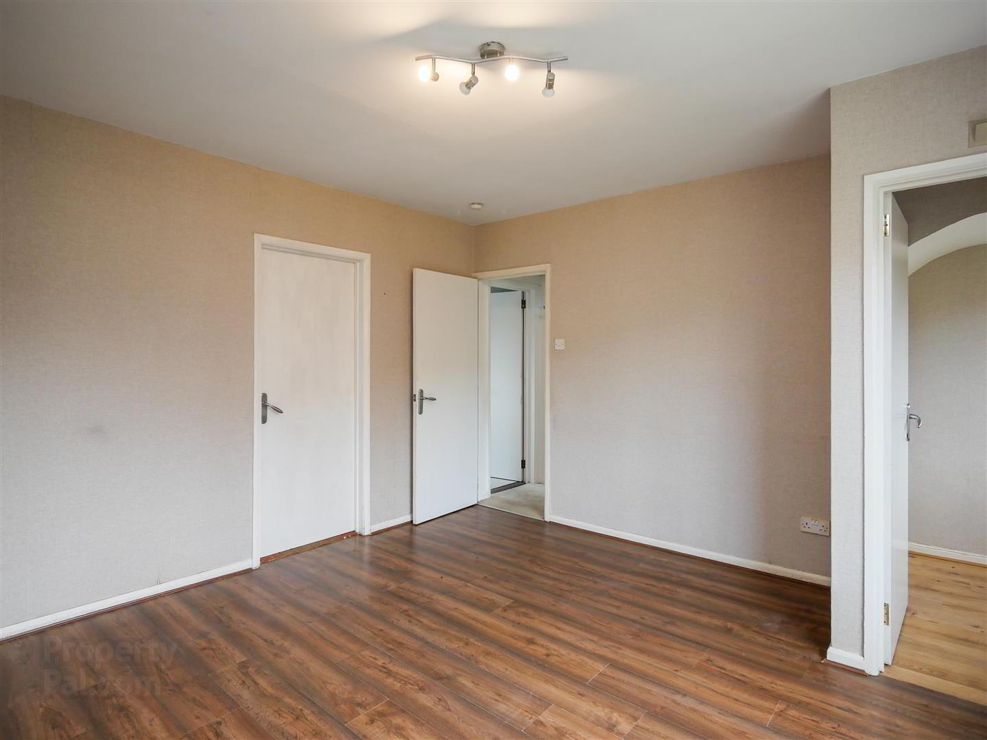 94 Breda Road 5 of 20