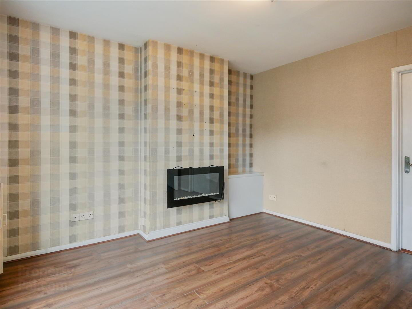 94 Breda Road 4 of 20
