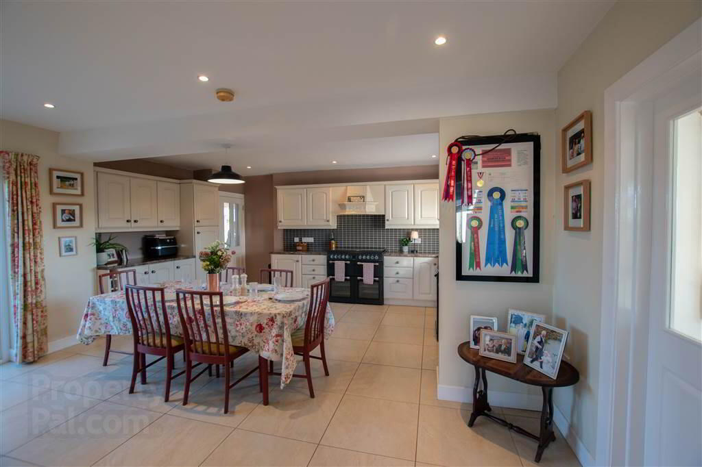 'Towerview', 20 Bailie Road 3 of 28
