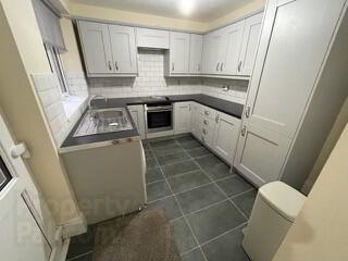 48 Candahar St 6 of 15