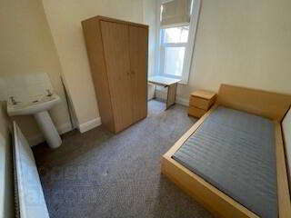48 Candahar St 11 of 15