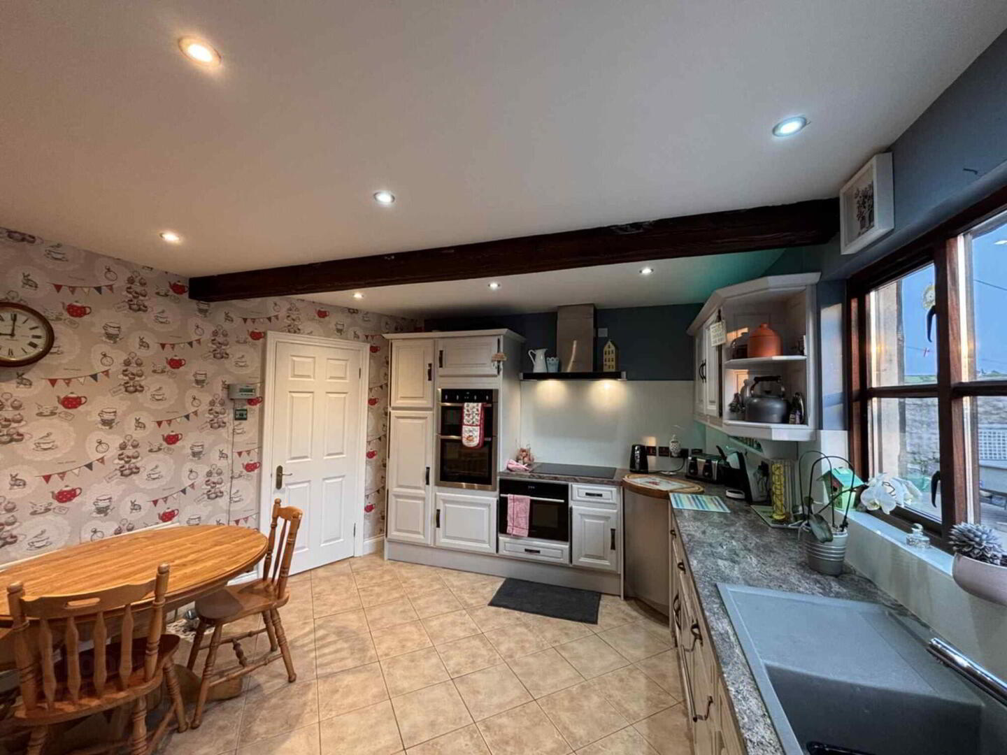 63 Katesbridge Road 7 of 22