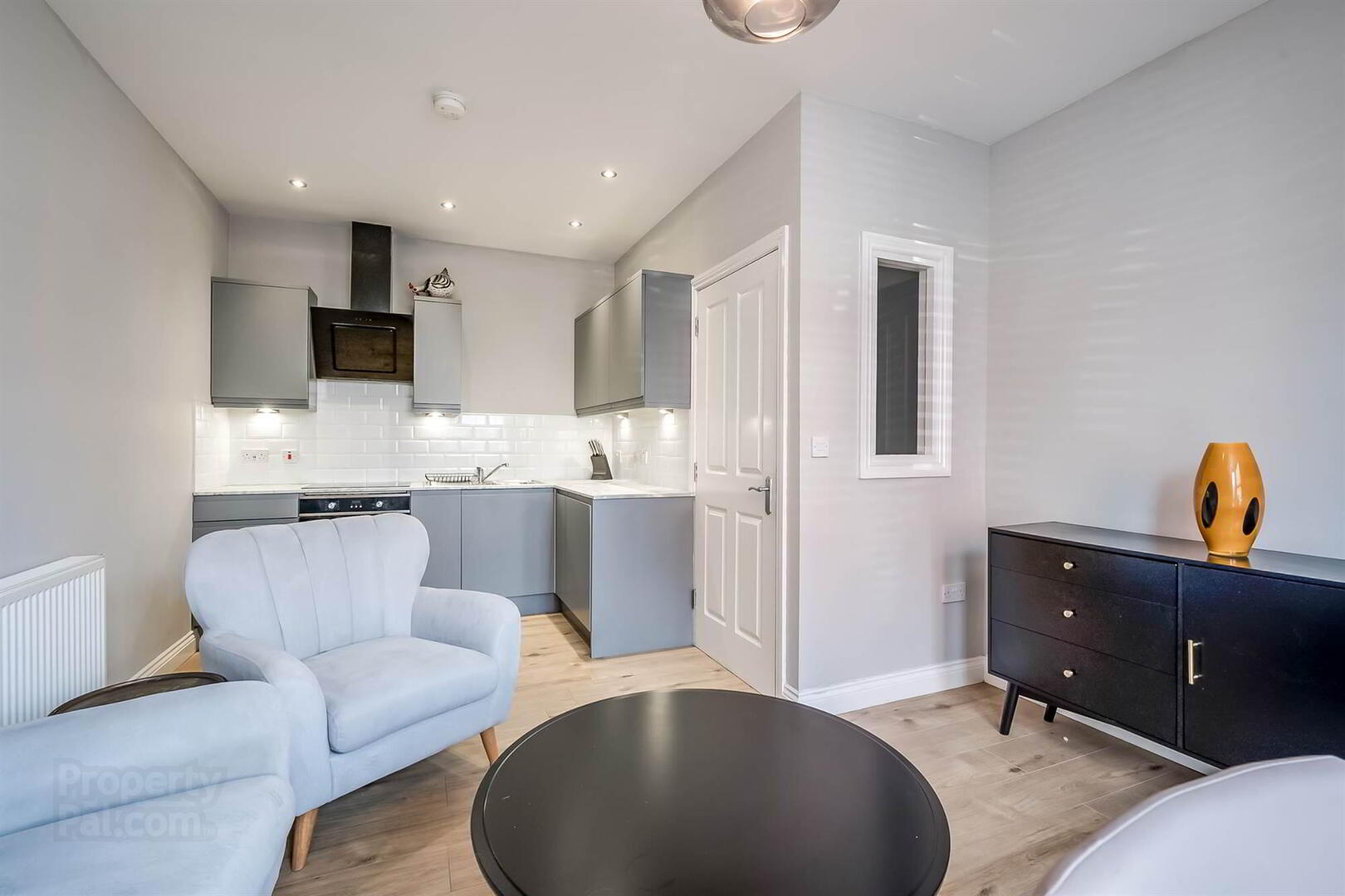 2a Surrey Street 7 of 14