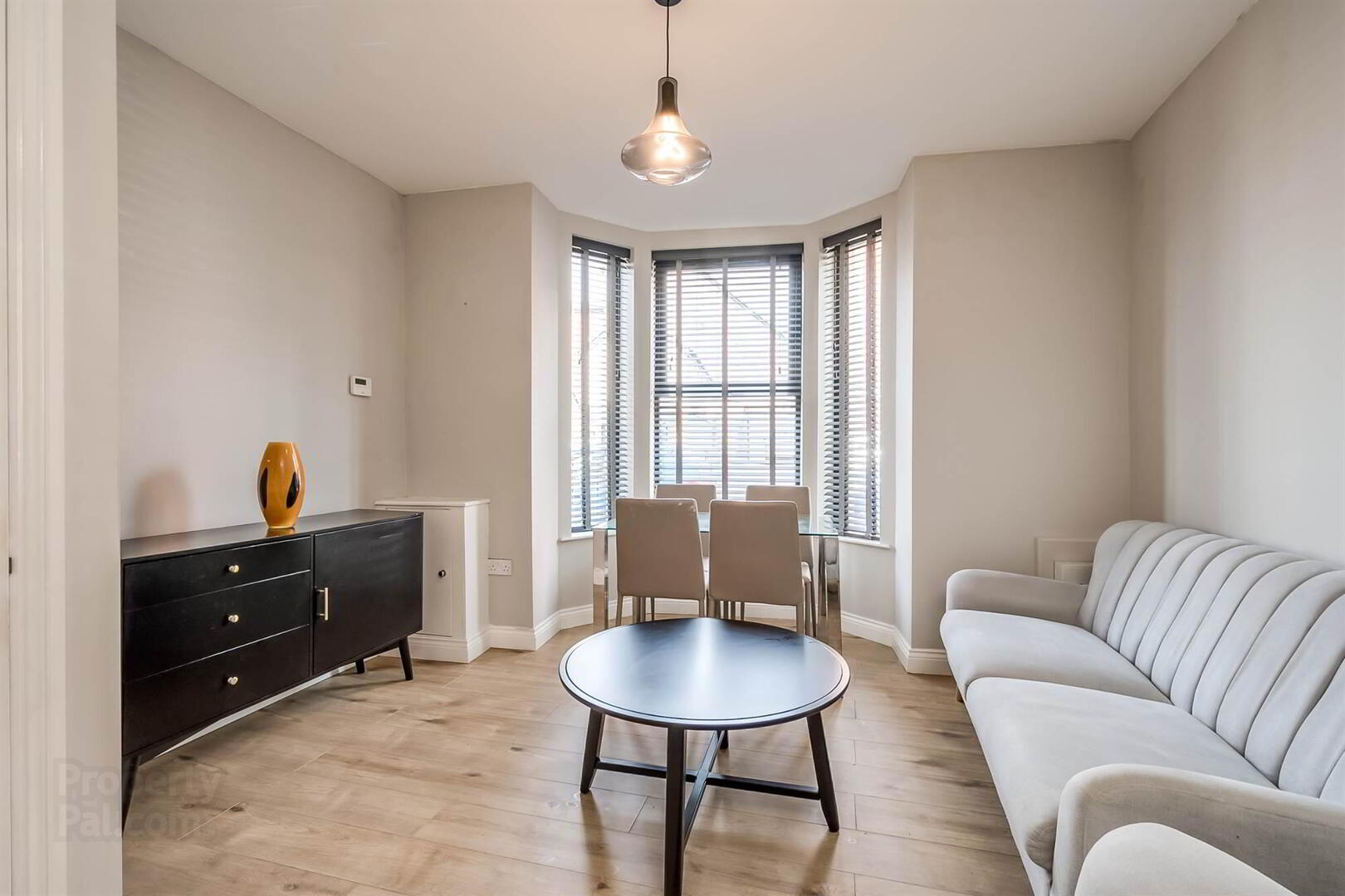 2a Surrey Street 3 of 14