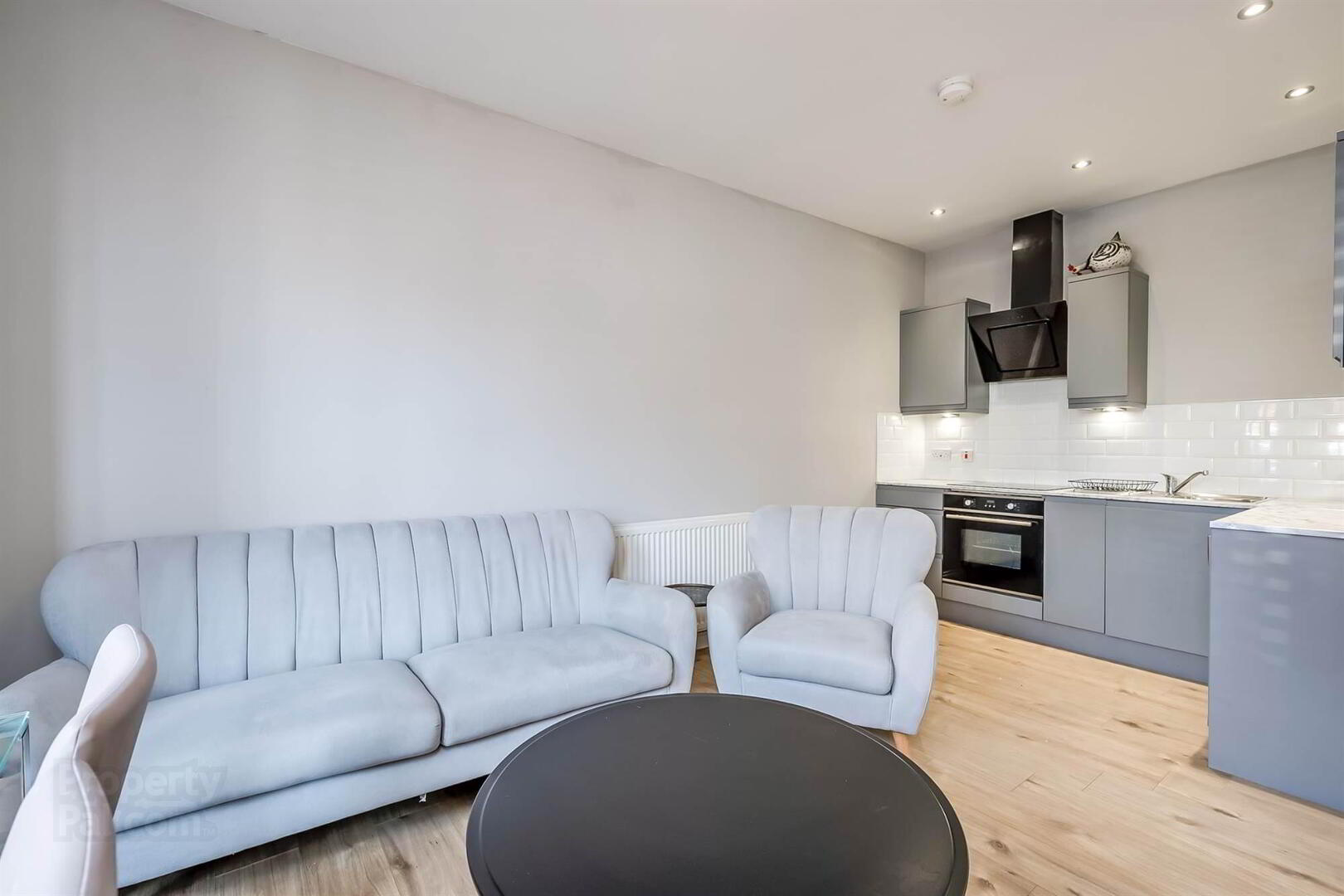 2a Surrey Street 5 of 14