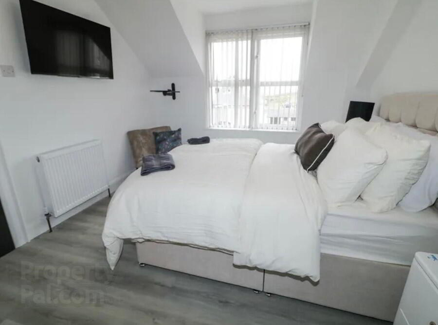 4 Horizon Apartments, 6 Sea Road 6 of 14