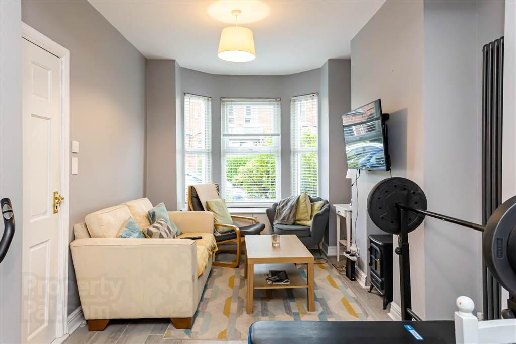 42 St Albans Gardens 3 of 14