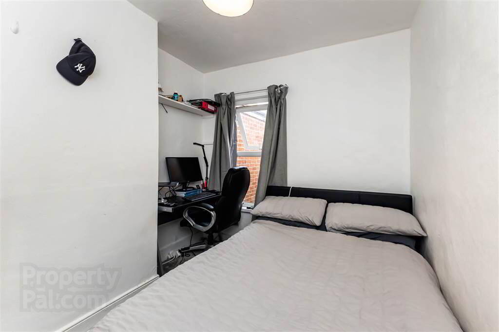 42 St Albans Gardens 10 of 14