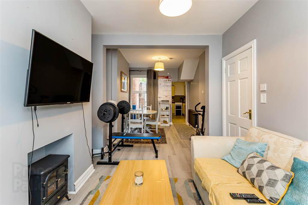 42 St Albans Gardens 4 of 14