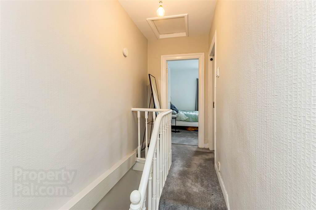 42 St Albans Gardens 7 of 14