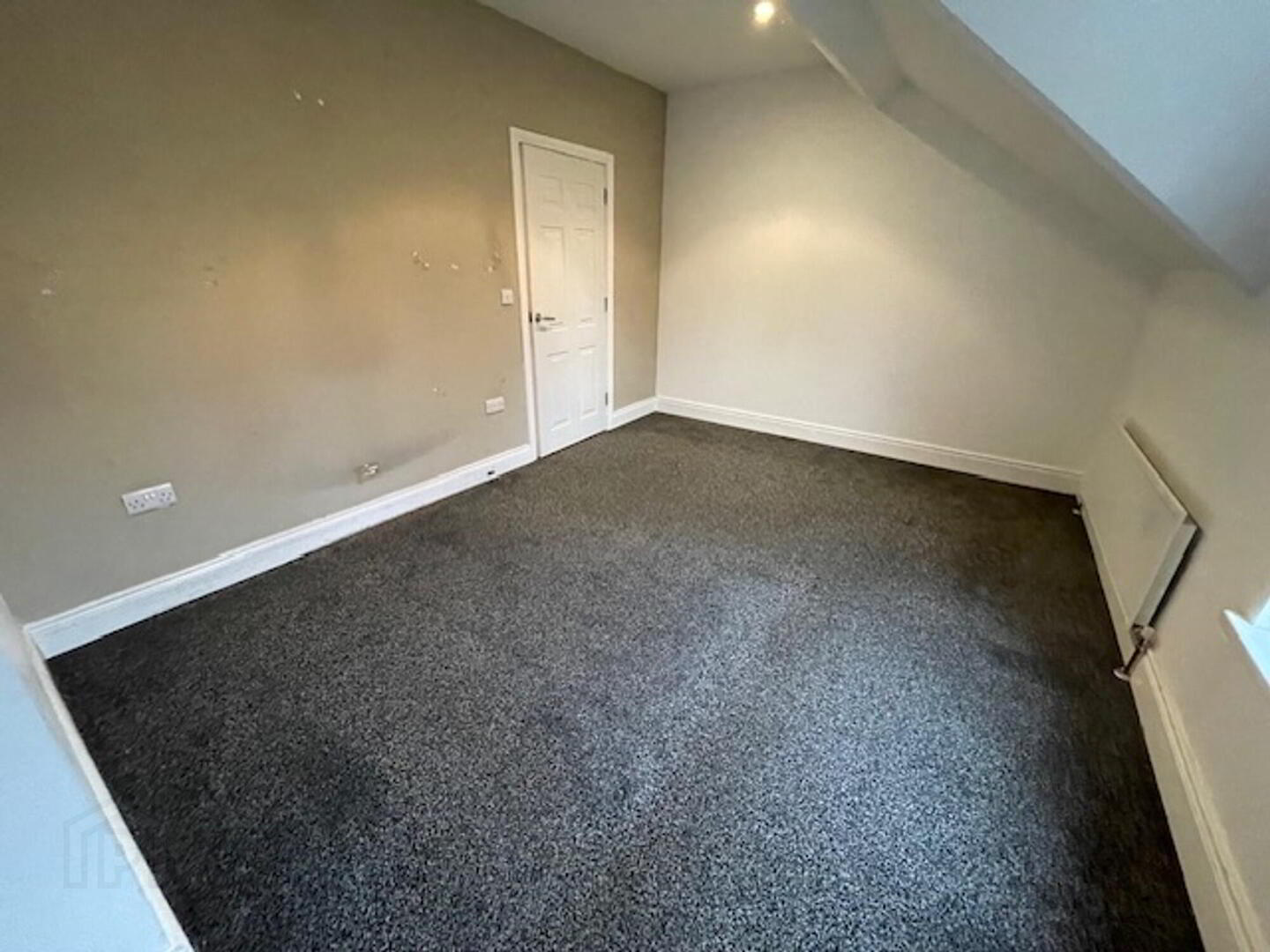 228 Ravenhill Road 15 of 15