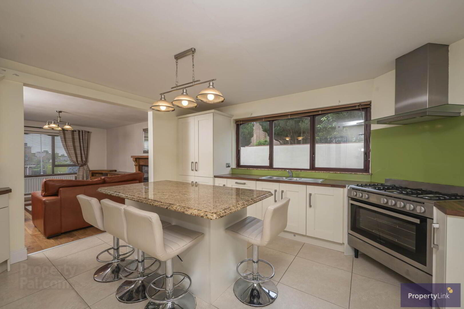 22 Thornleigh 8 of 27