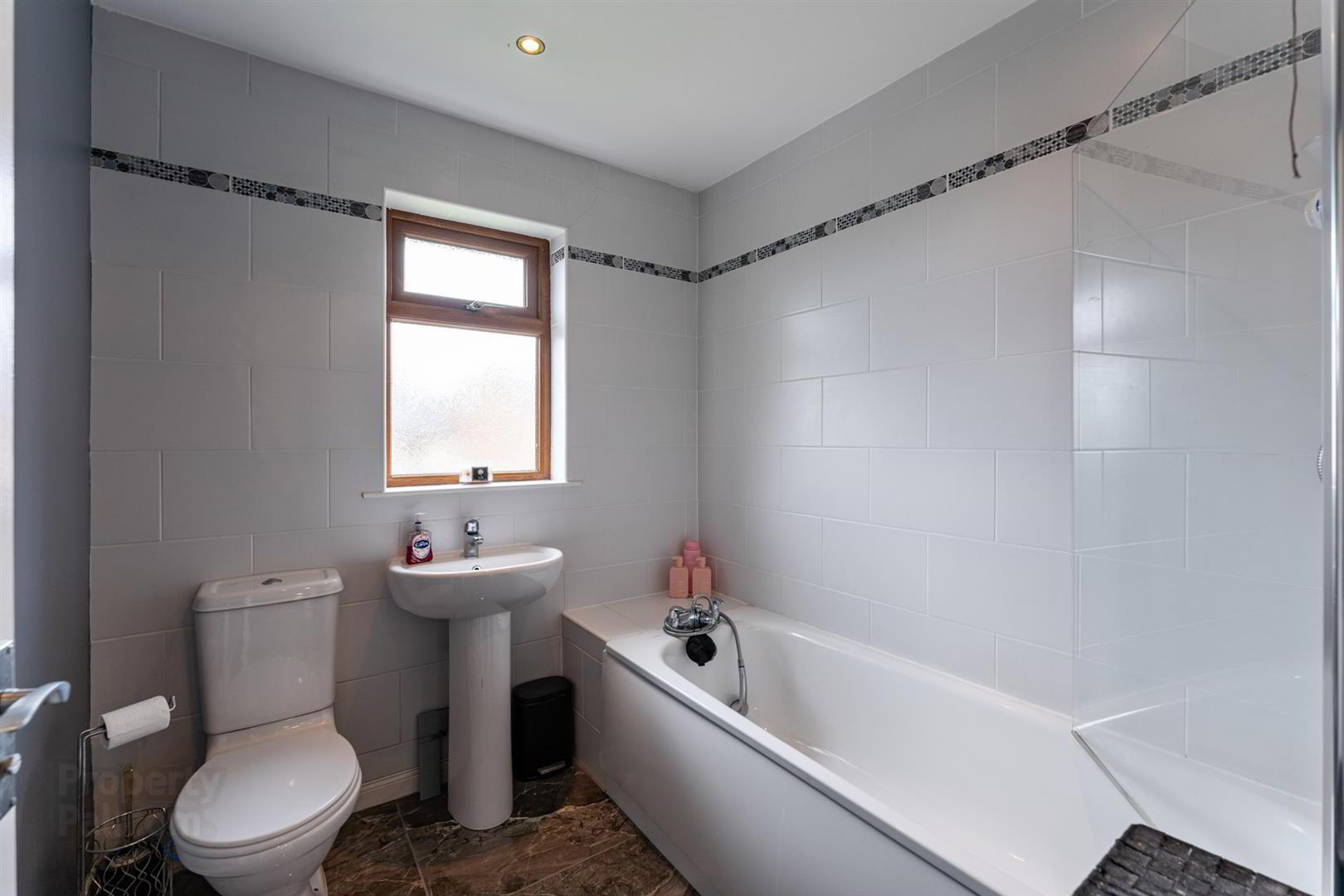 9 Stonebridge Lane 15 of 19