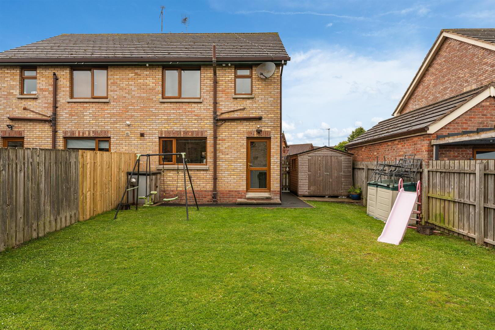 9 Stonebridge Lane 17 of 19
