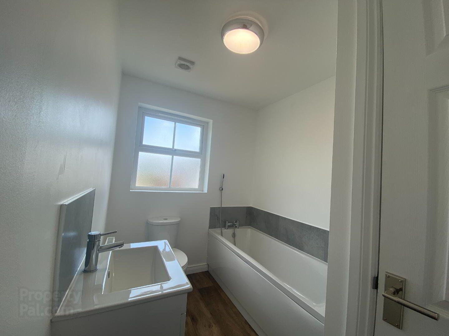 5 Rawdon Court Mews 19 of 20