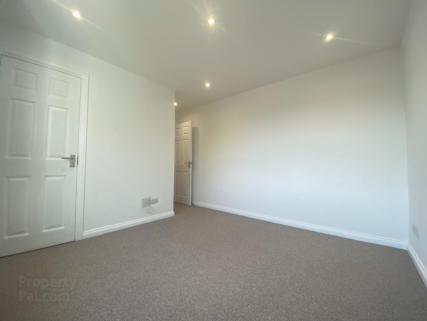 5 Rawdon Court Mews 12 of 20