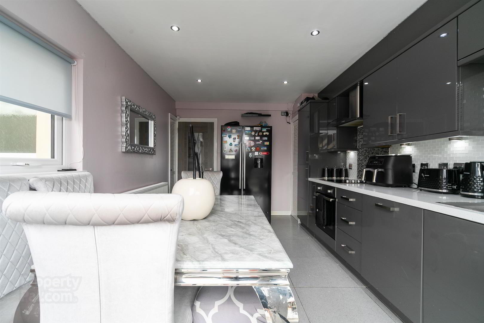 15 West Circular Road 8 of 22