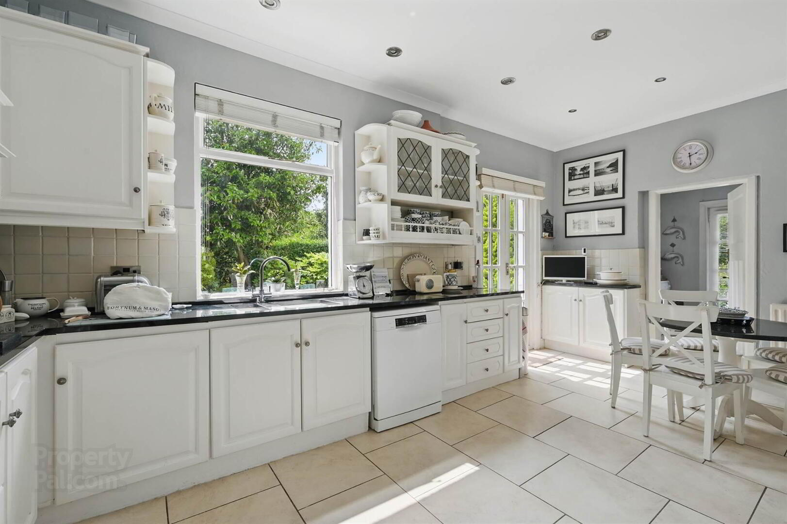 48a Balmoral Avenue 12 of 29
