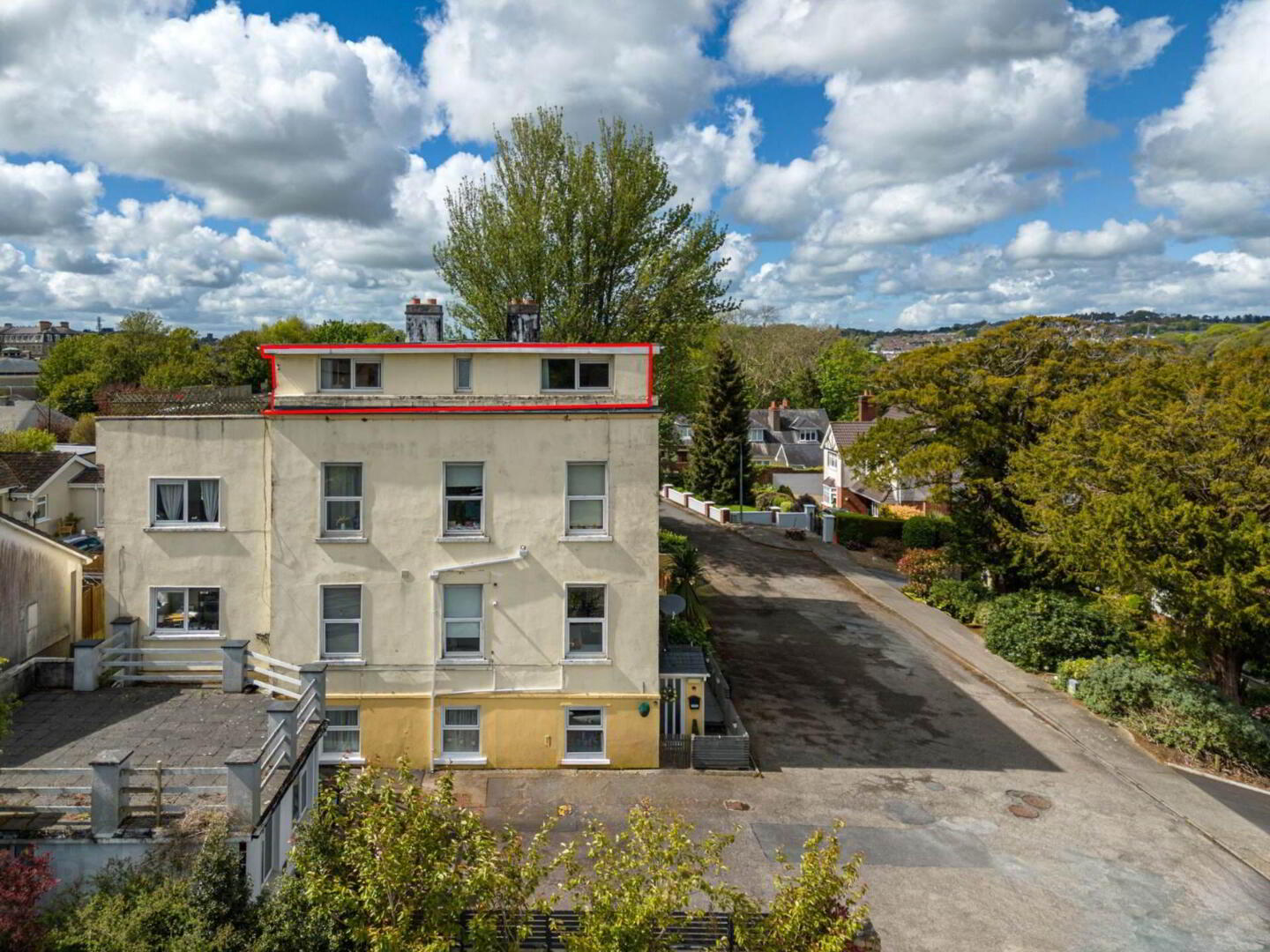 Apt 12, Newtown Park House 17 of 17