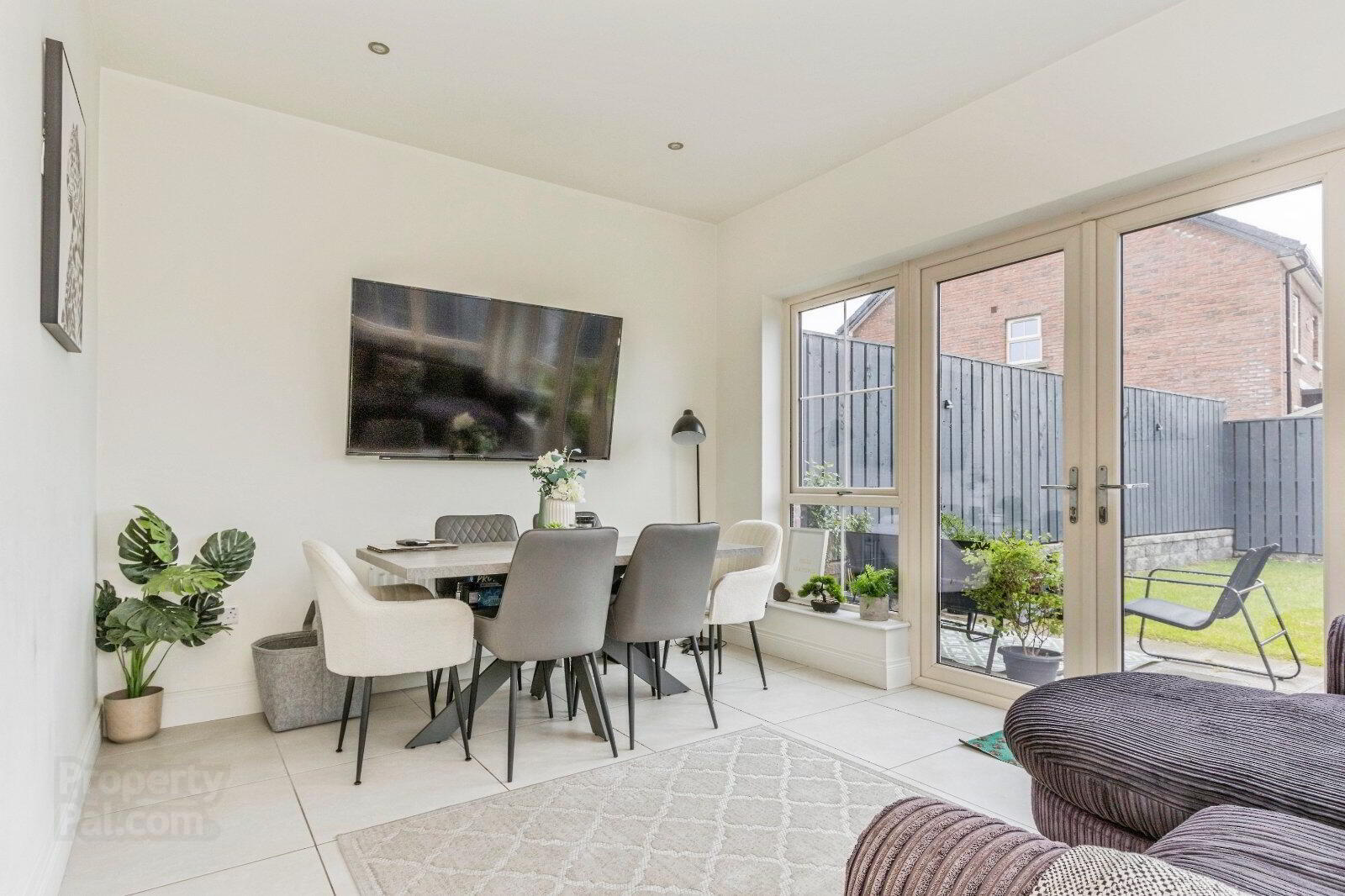 2 Helens Wood Place 10 of 20
