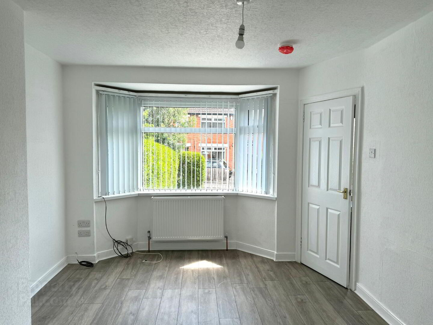 property description image