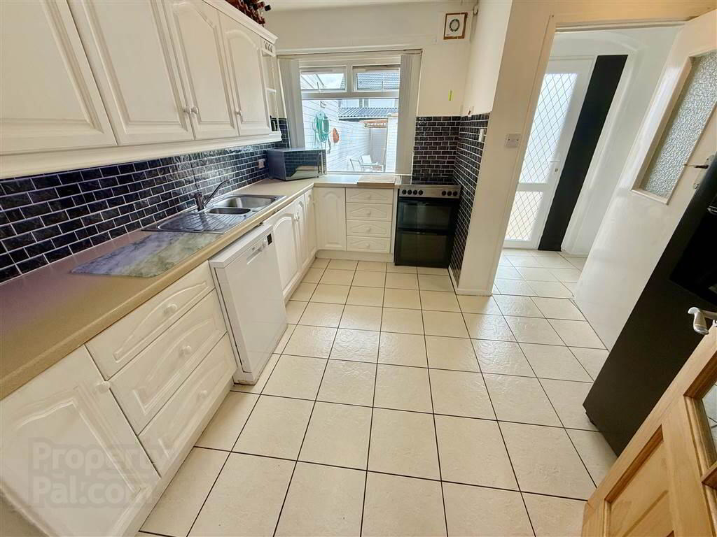 28 Downshire Park Central 4 of 13