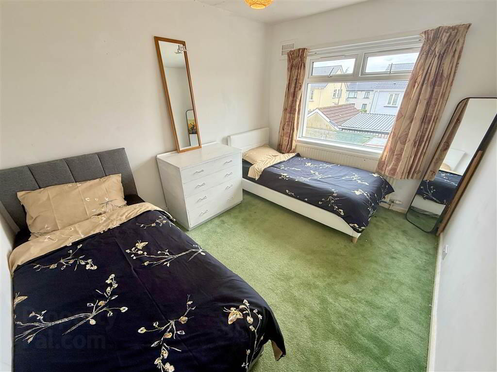 28 Downshire Park Central 8 of 13