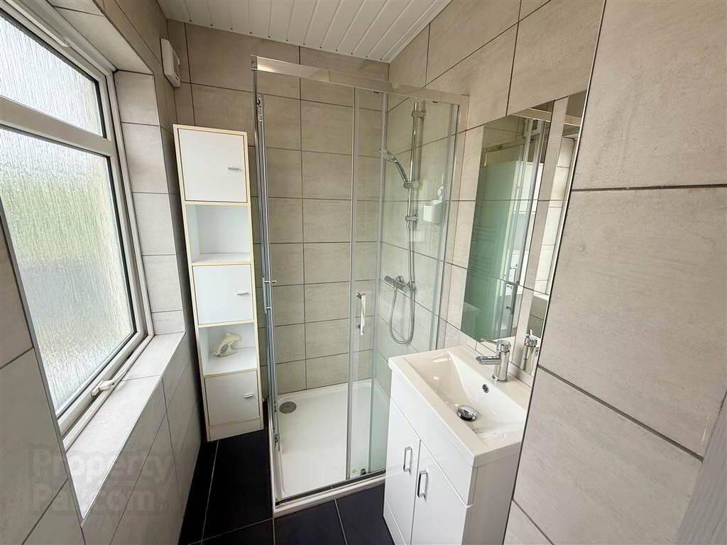 28 Downshire Park Central 11 of 13