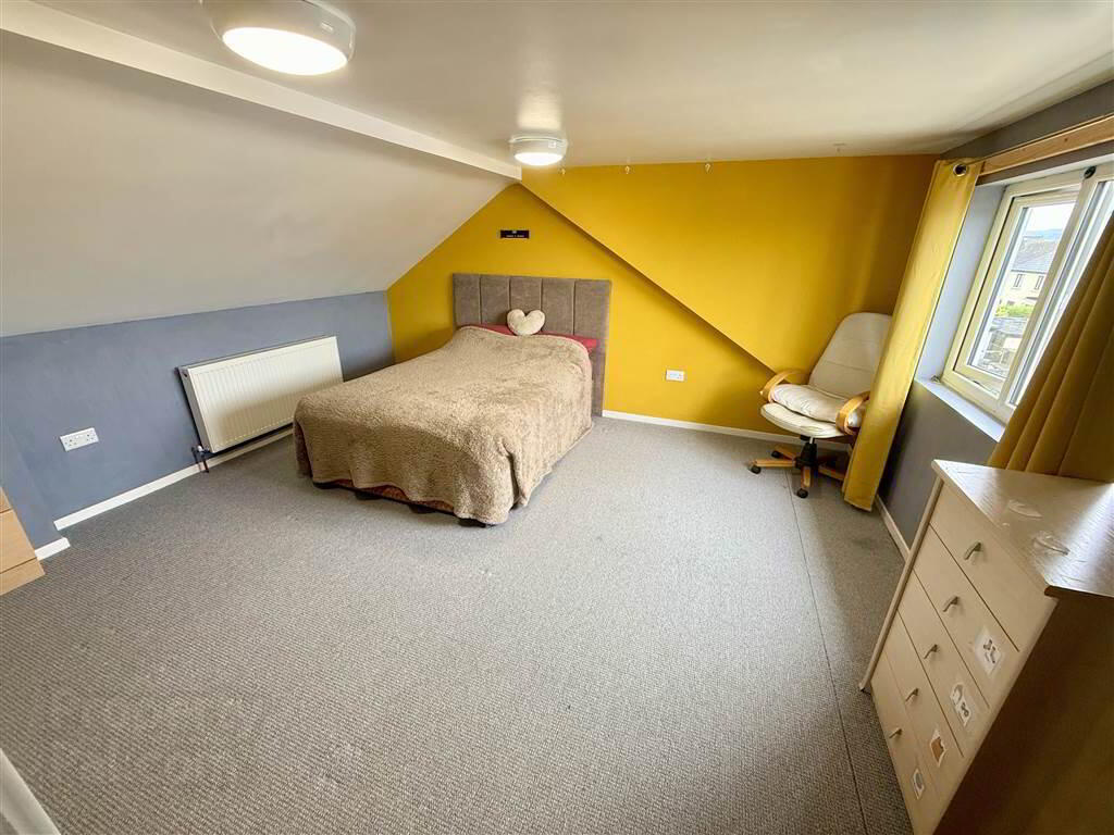 28 Downshire Park Central 12 of 13