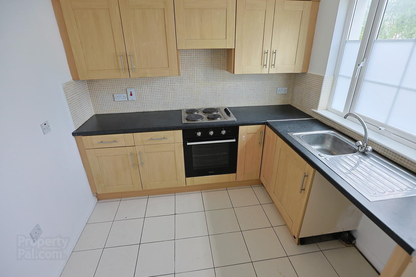 4 Eden Court 10 of 33