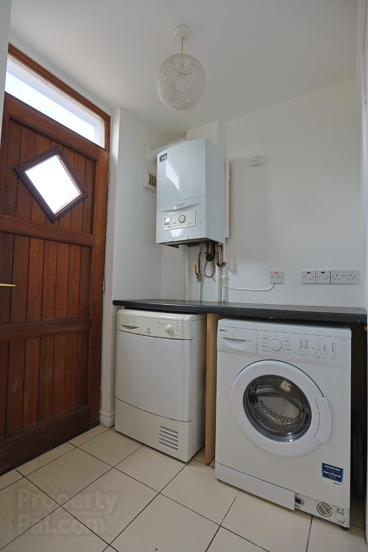 4 Eden Court 14 of 33