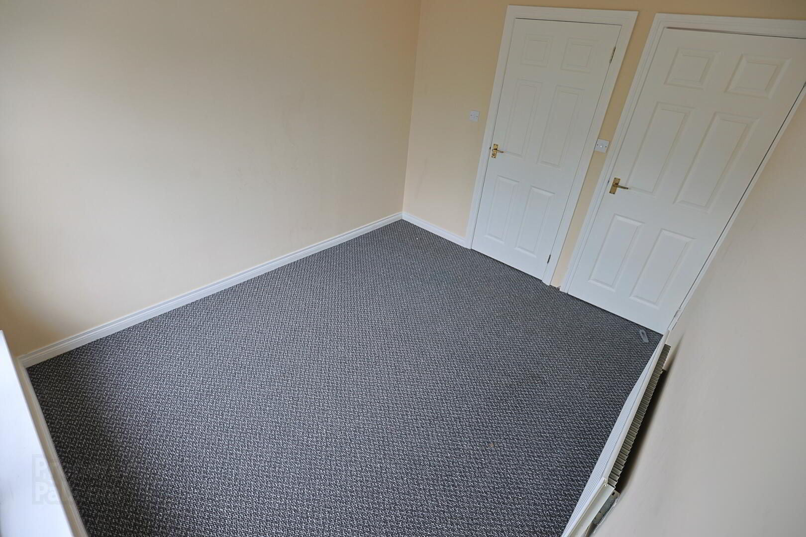 4 Eden Court 19 of 33