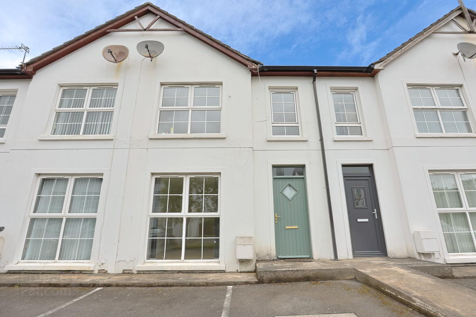 4 Eden Court 1 of 33