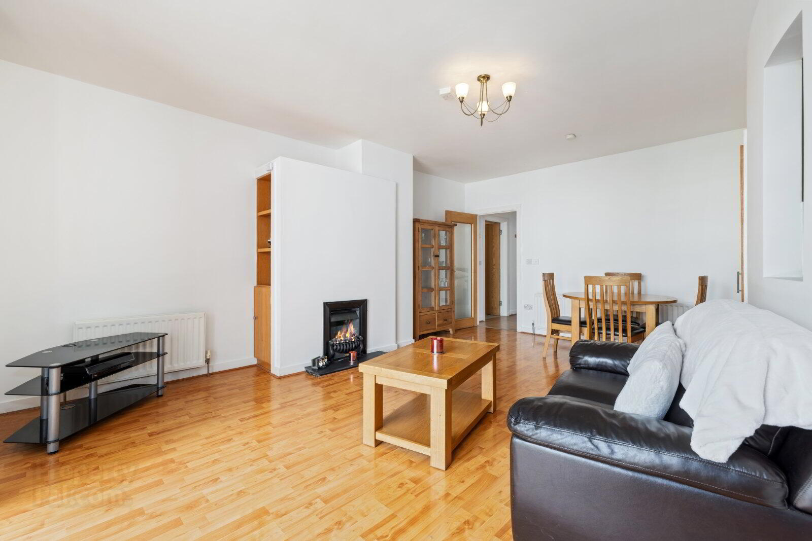 7 Eaglewood 3 of 11