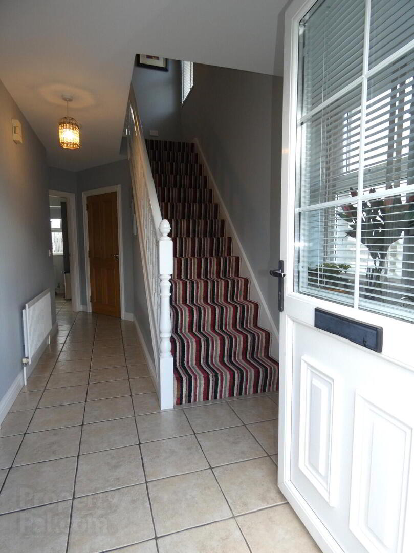 18 Edenmore Crescent 5 of 30