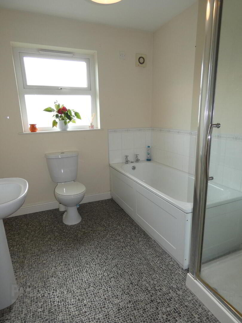 18 Edenmore Crescent 25 of 30